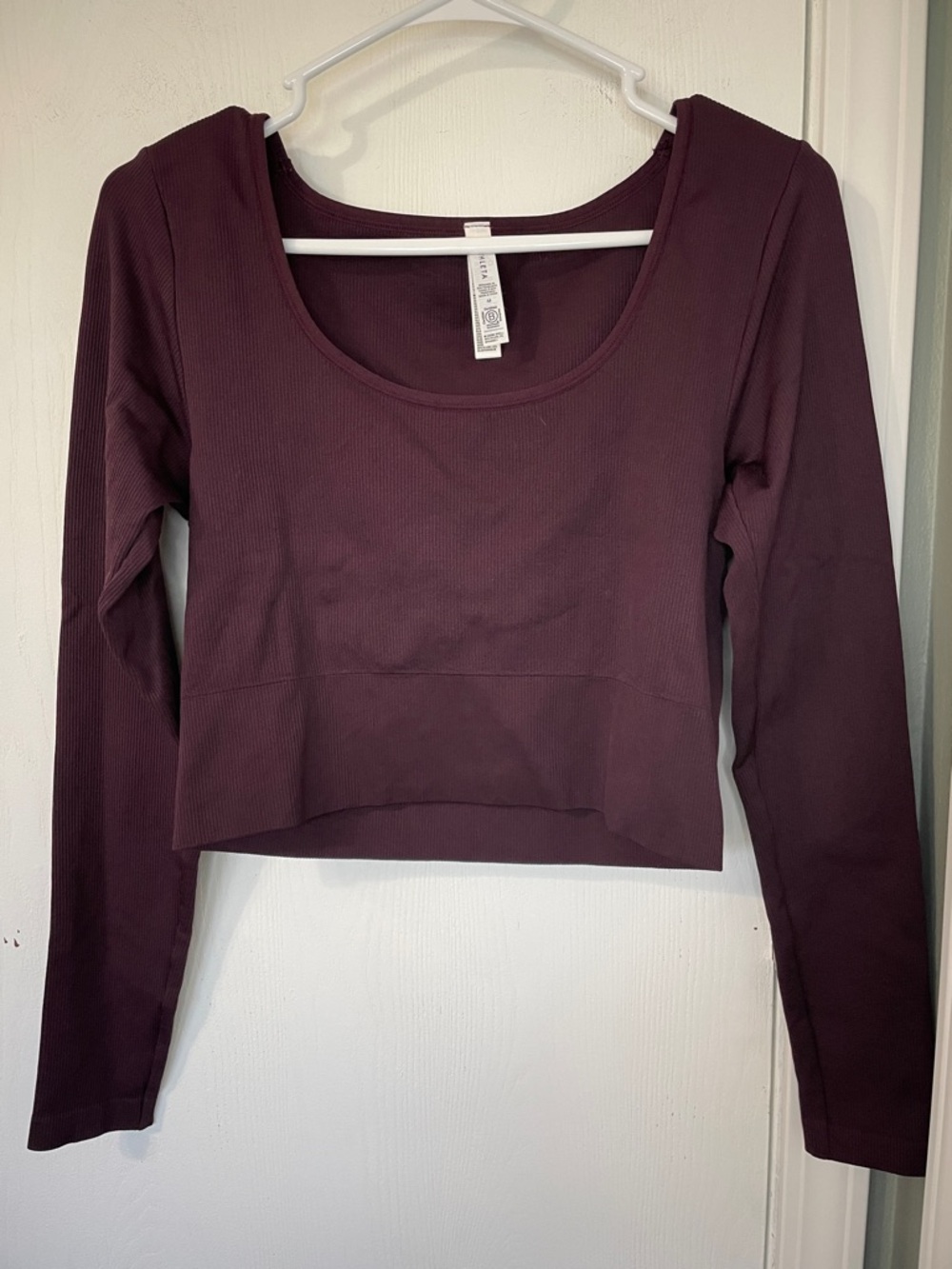 Athleta Aurora Seamless Long Sleeve Plum Burgundy Scoop Neck Crop Medium Ribbed - Picture 2 of 7